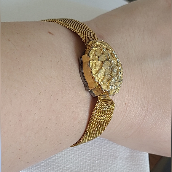 Vintage Lausanne 17 Jewels Gold Crystal Leaf Square Face Wind Up Watch Bracelet - Picture 9 of 11